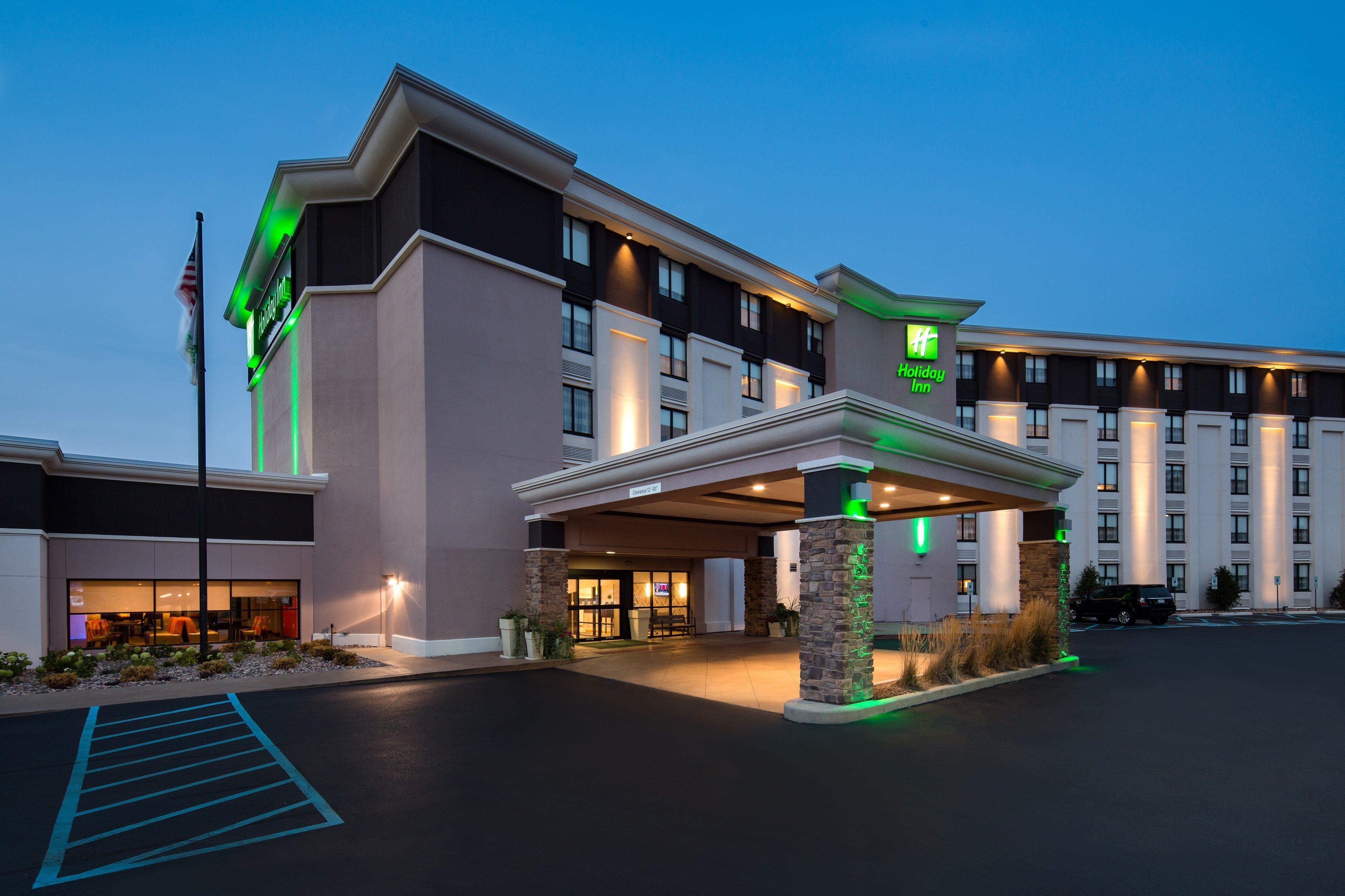 Holiday Inn Milwaukee Riverfront, An Ihg Hotel Exterior photo